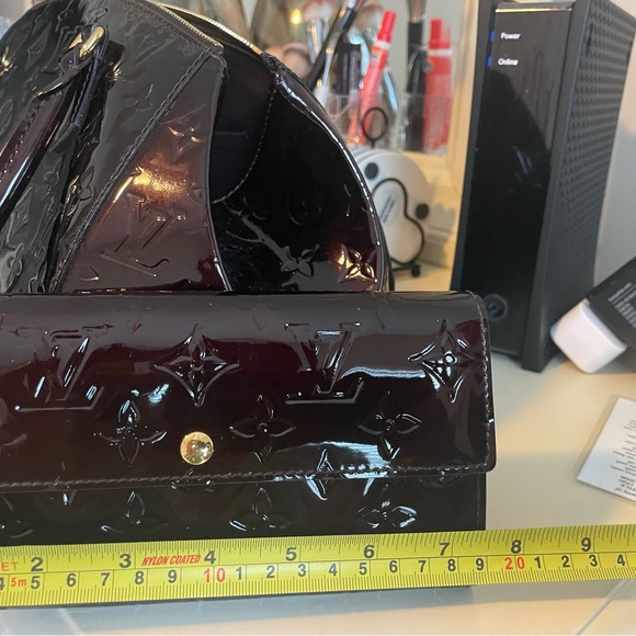 Louis Vuitton - Picture 9 of 9